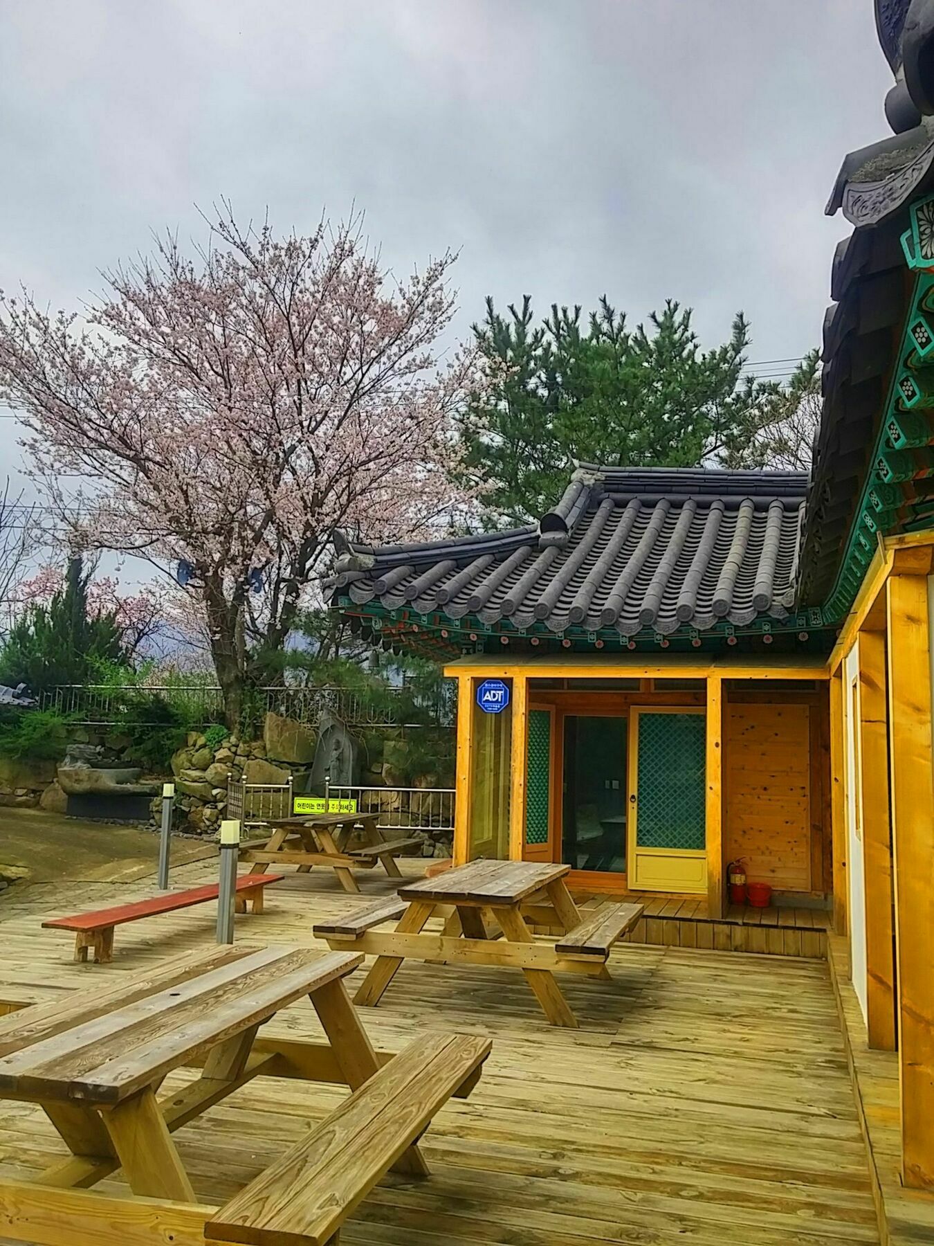 Chowoo Guesthouse คยองจู ภายนอก รูปภาพ