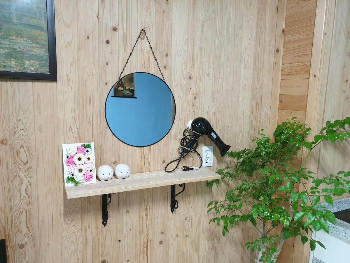 Chowoo Guesthouse คยองจู ภายนอก รูปภาพ